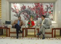 Mr. Liu Debing Met Mr. Ershad