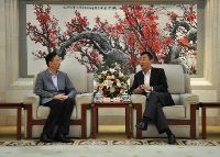 CNTIC President Tang Yi Met with Shanghai Electric Power Generation Group President Cao Min 